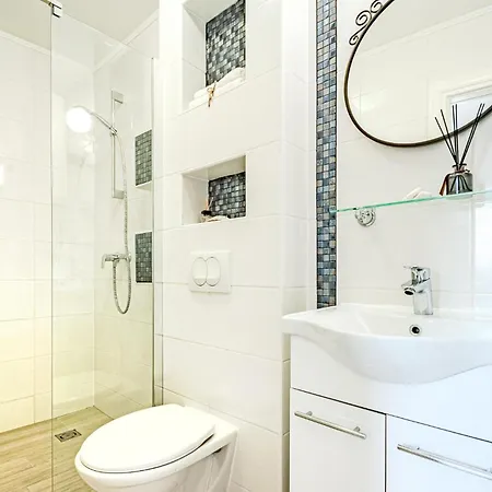 Stunning In With Kitchen أوروبيتش